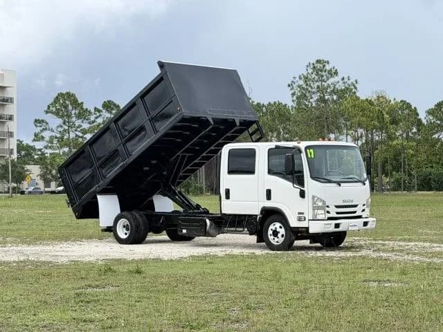 2017 Isuzu NPR-HD - Dump