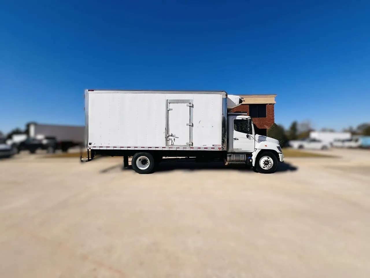 2018 Hino 268 - Refrigerated