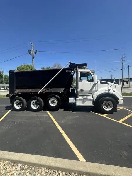 2017 Kenworth T880