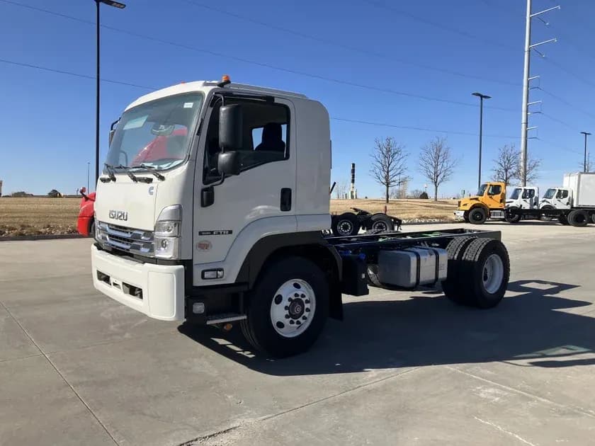 2025 Isuzu FTR :