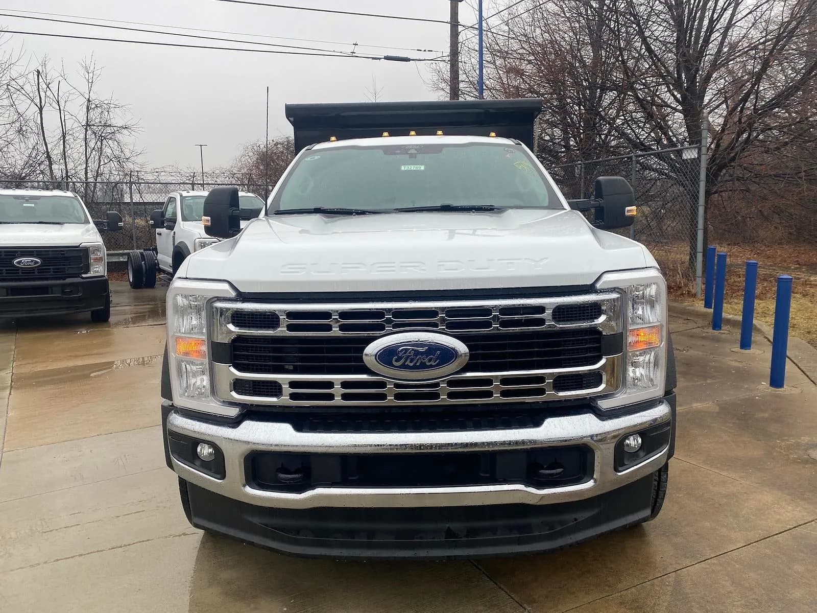 2026 Ford F-550 - Dump