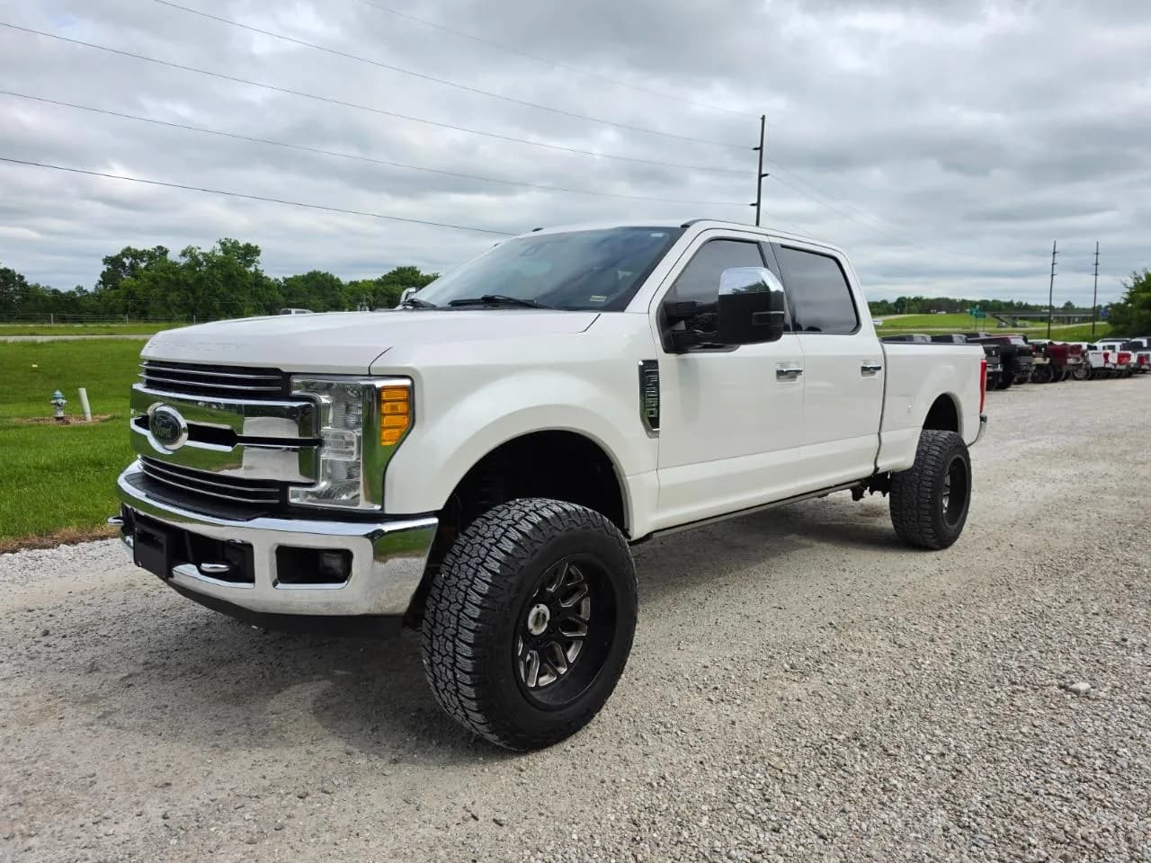 2017 Ford F-250 SD Lariat Crew Cab - Pickup