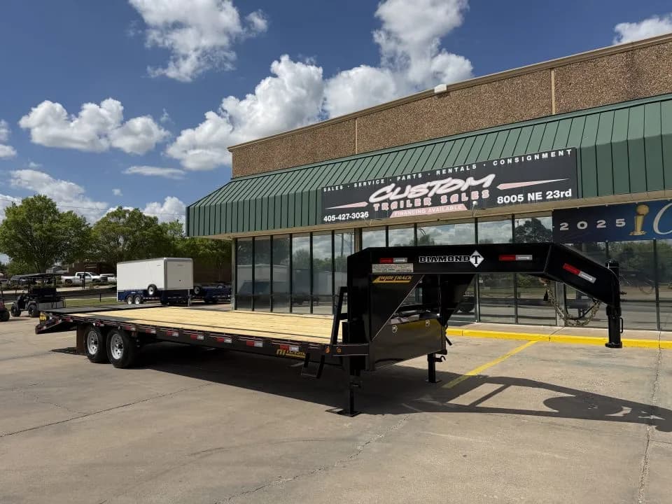 2026 Diamond T SWF 28 X 102 - Flatbed