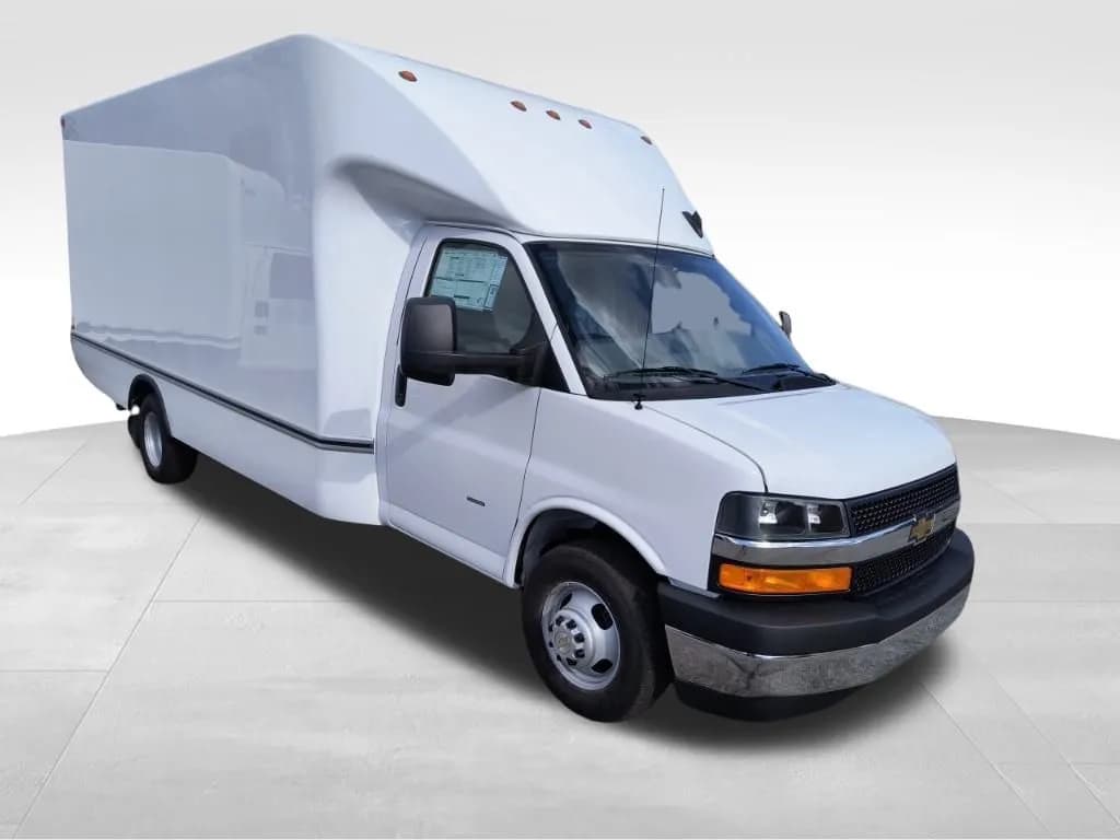 2025 Chevrolet Express 3500 - Box