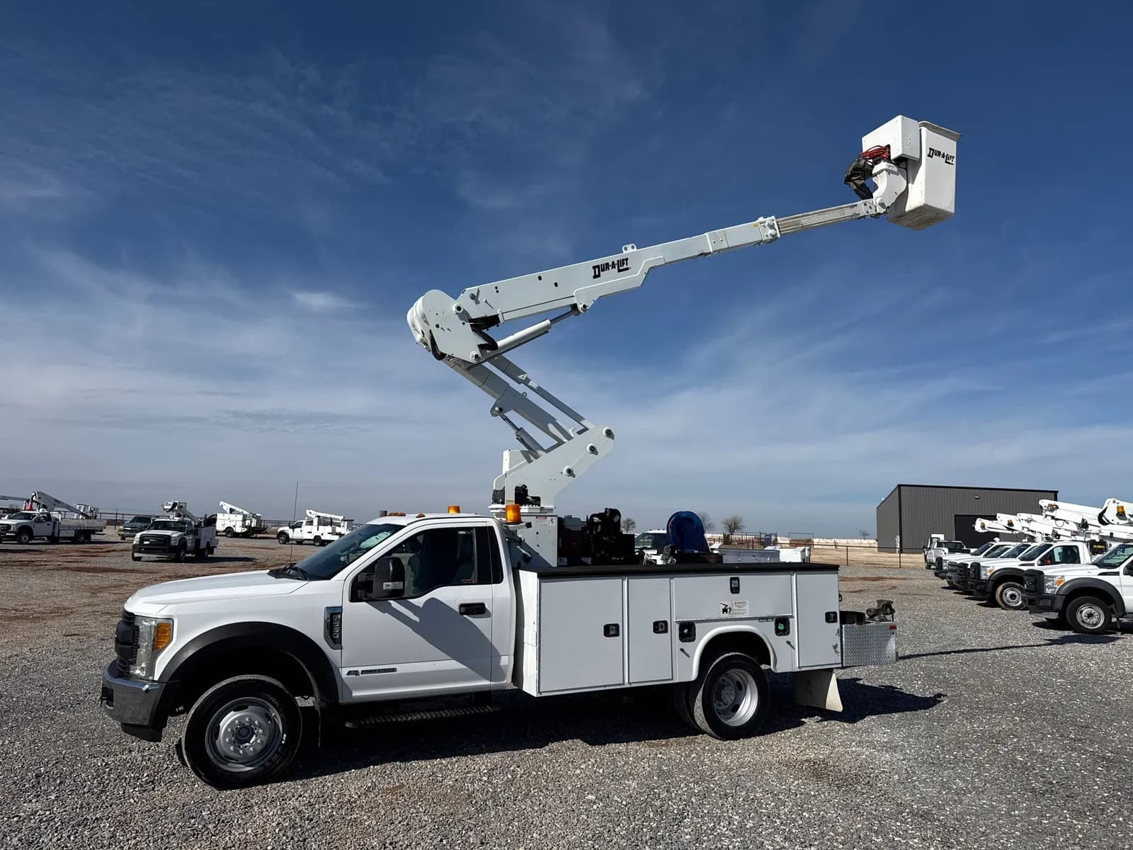 2017 Ford F-550 Chassis - Chassis