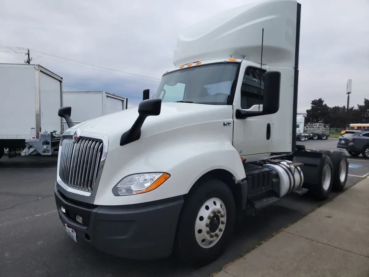 2022 International LT625 - Day Cab