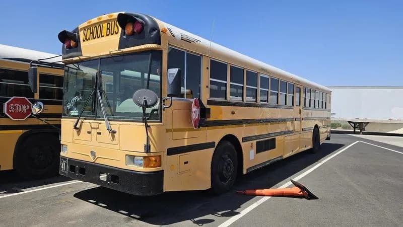 2008 Ic RE - Passenger Bus / Shuttle Bus / SUV