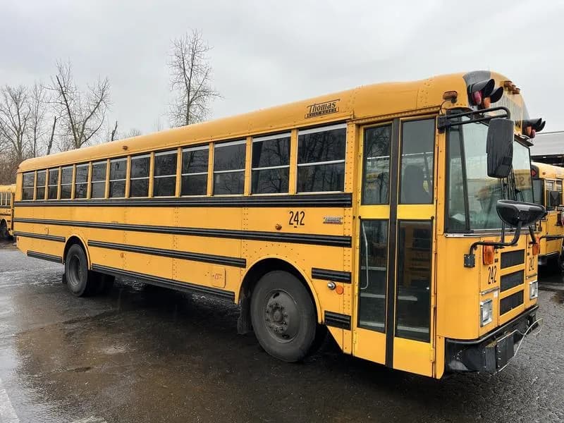2007 Thomas Built MVP-EF - Passenger Bus / Shuttle Bus / SUV