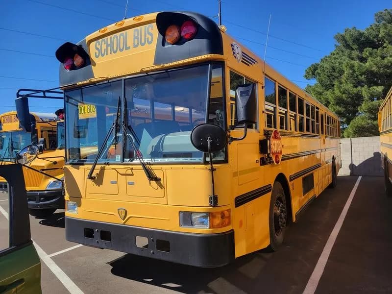 2005 International RE - Passenger Bus / Shuttle Bus / SUV