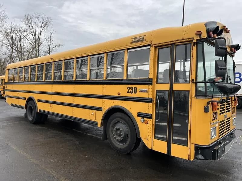 2005 Thomas Built MVP-EF - Passenger Bus / Shuttle Bus / SUV