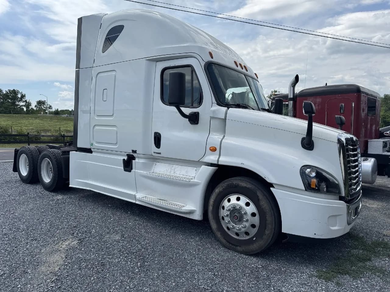 2017 Freightliner Cascadia - Sleeper