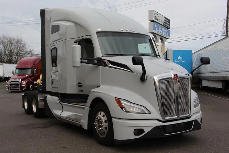 2023 Kenworth T680