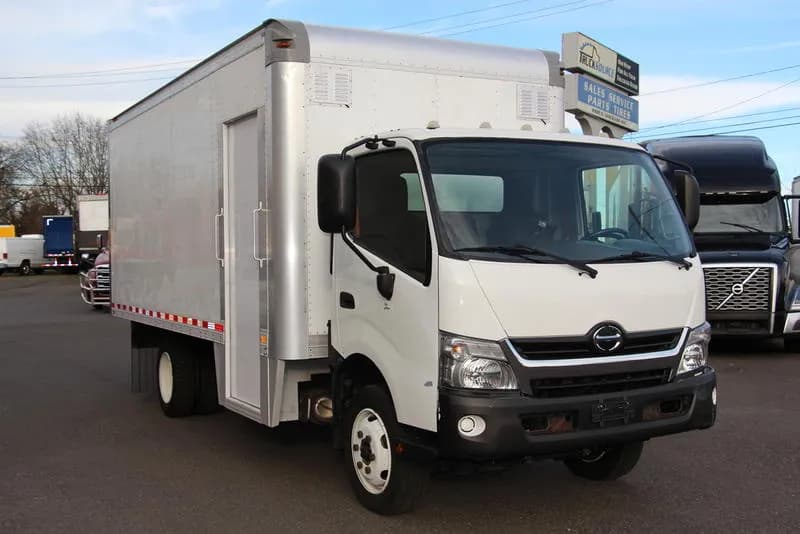 2018 Hino 195