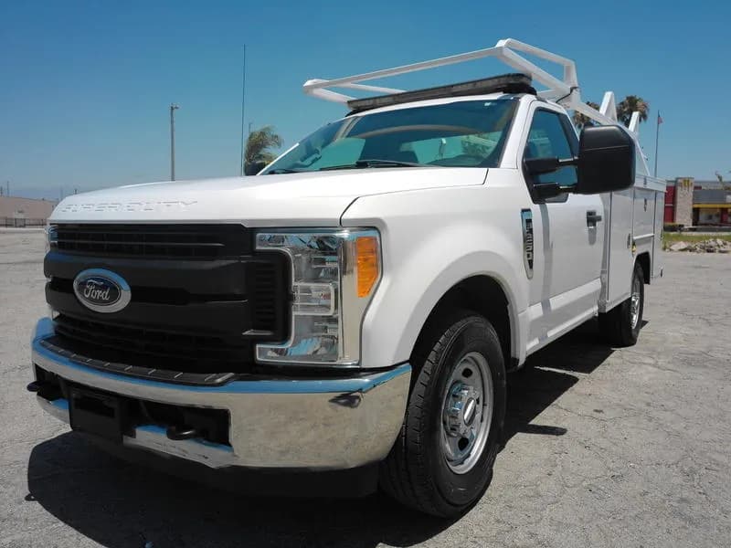 2017 Ford F250 - Bucket
