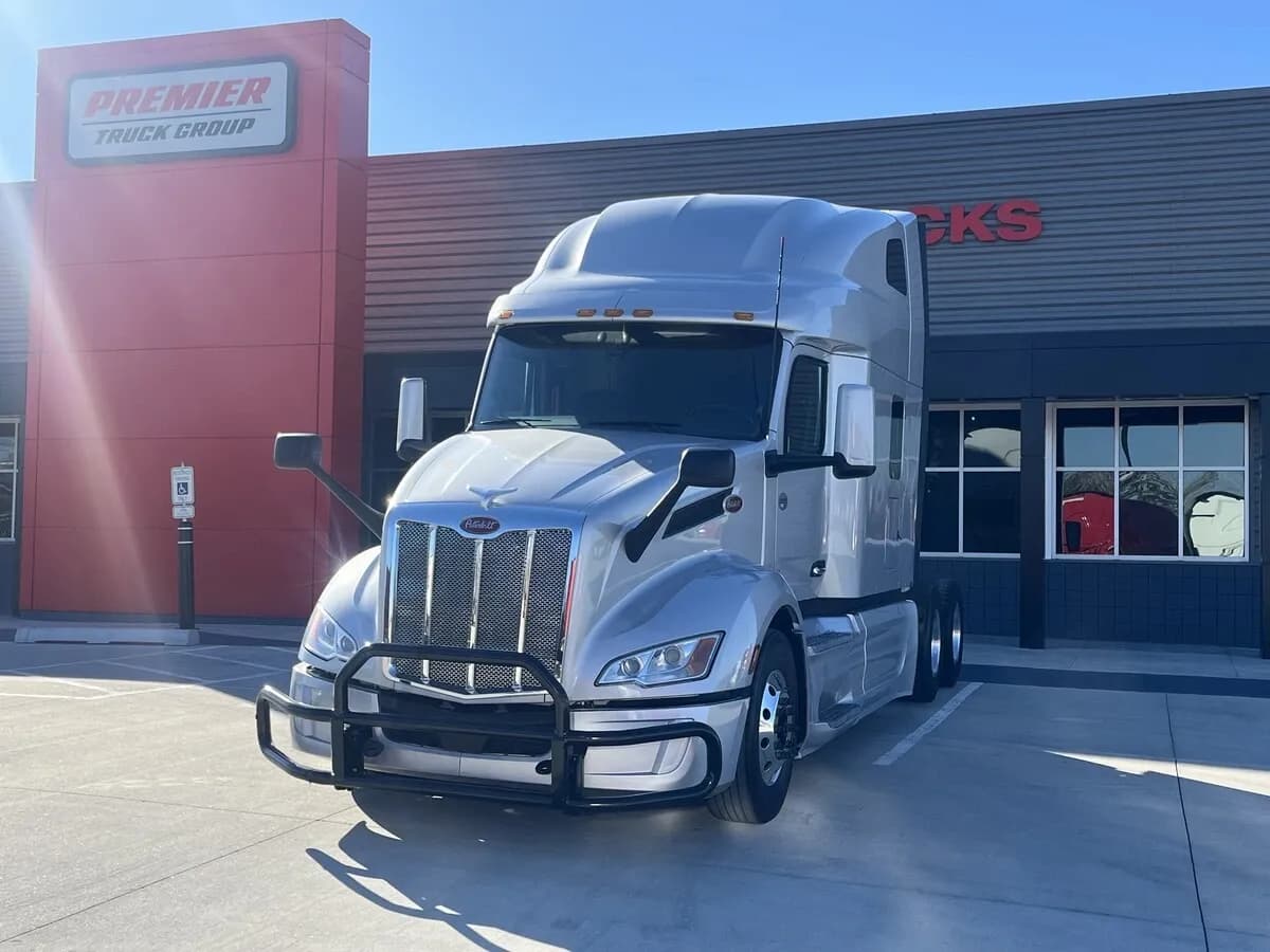 2023 Peterbilt 579