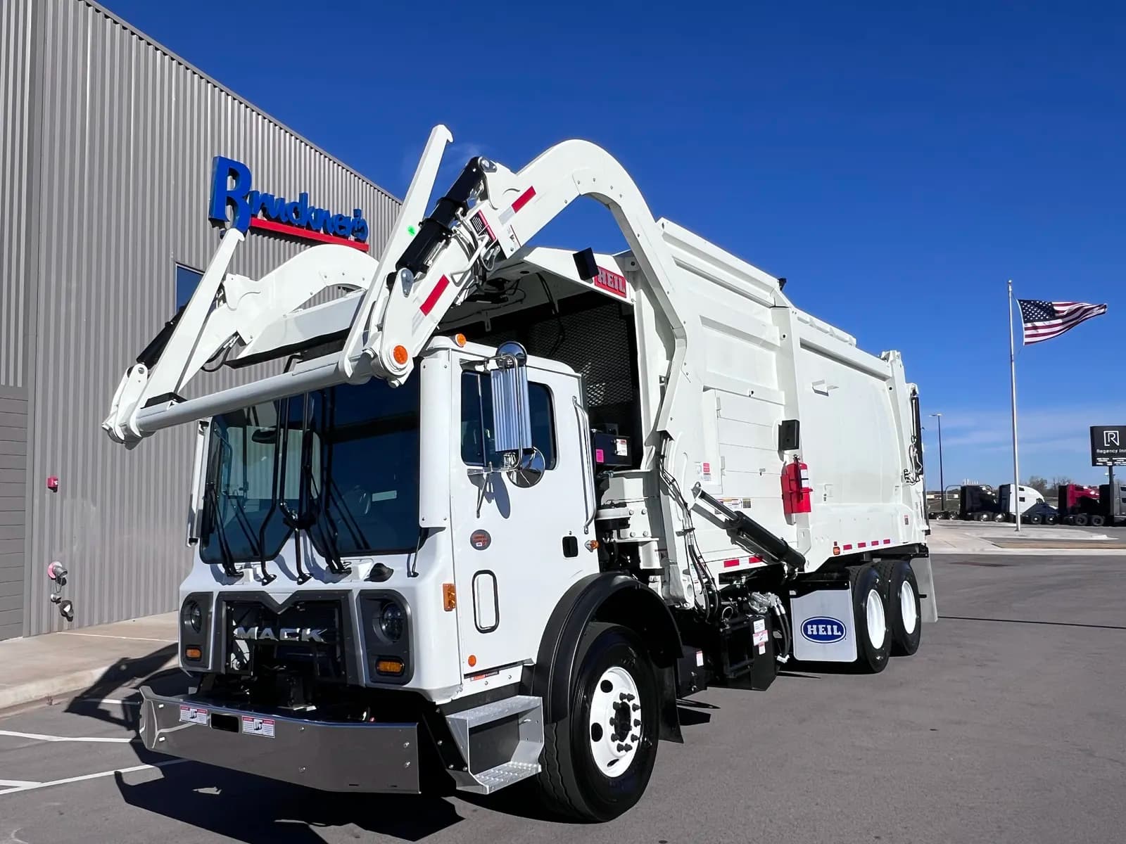 2026 Mack TE64