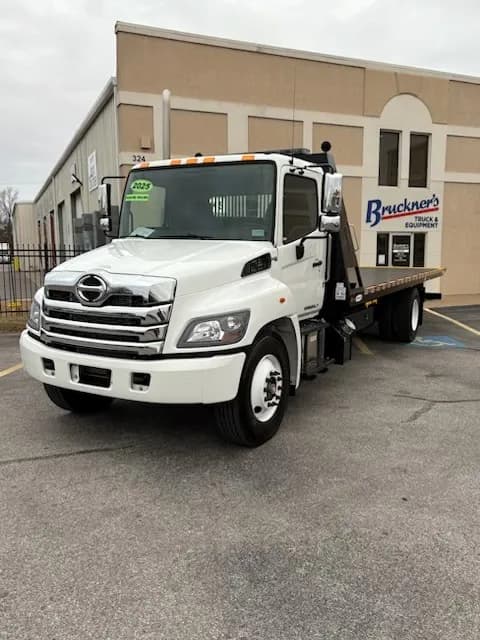 2025 Hino L7 - Tow