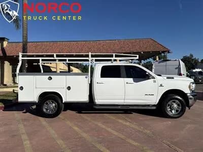 2022 Ram 3500 Big Horn Crew Cab 8' - Pickup