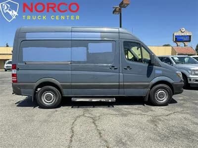2018 Mercedes-Benz Sprinter Worker 2500 Cargo w/ Shelves - Vans