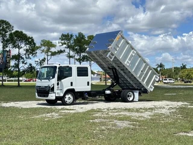 2026 Isuzu NPR-XD Crew Cab DSL - Dump