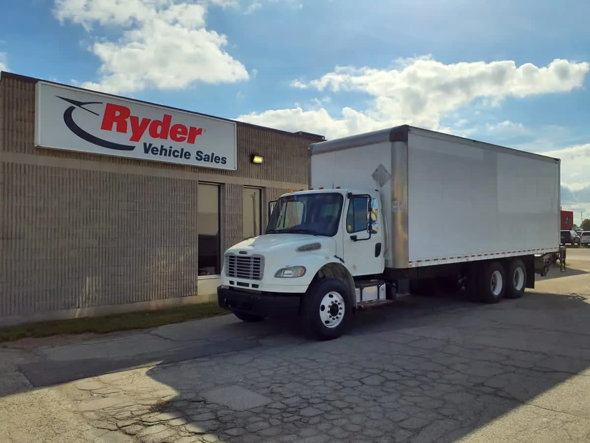 2018 Freightliner M2 106 - Box