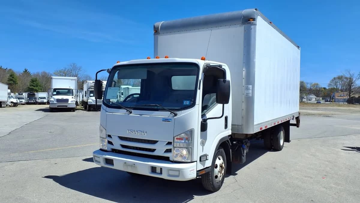 2018 Isuzu NPR - Box