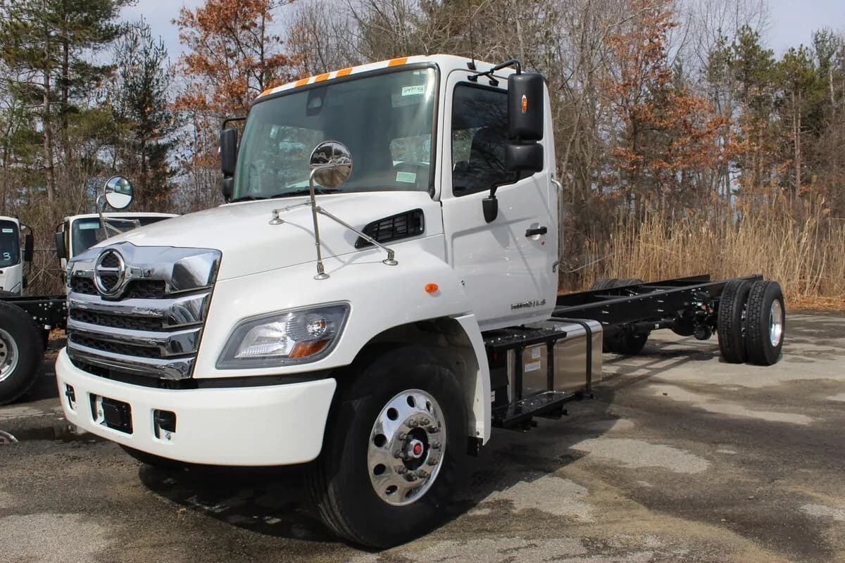 2025 Hino L6-25