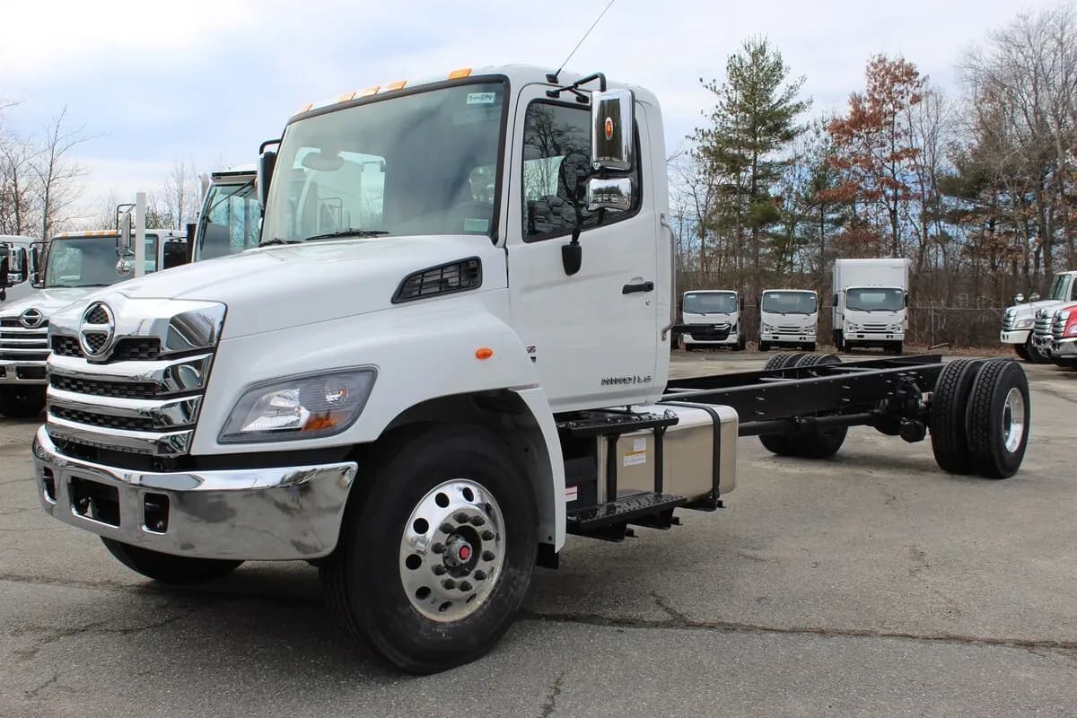 2025 Hino L6