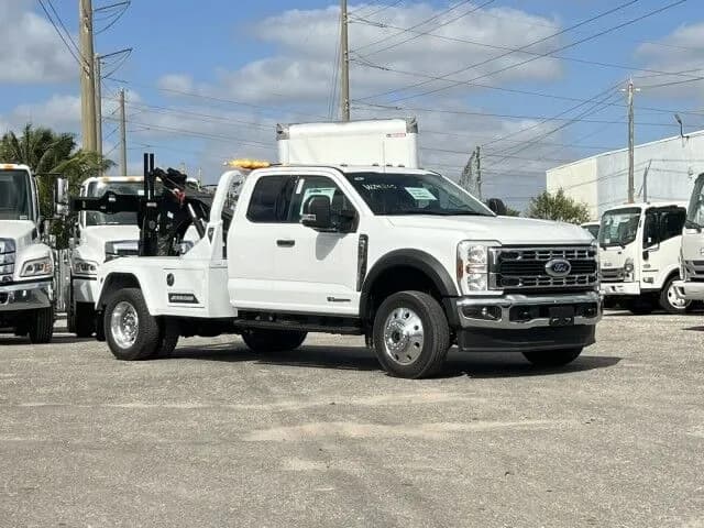 2025 Ford F-550XLT Extended Cab - Tow