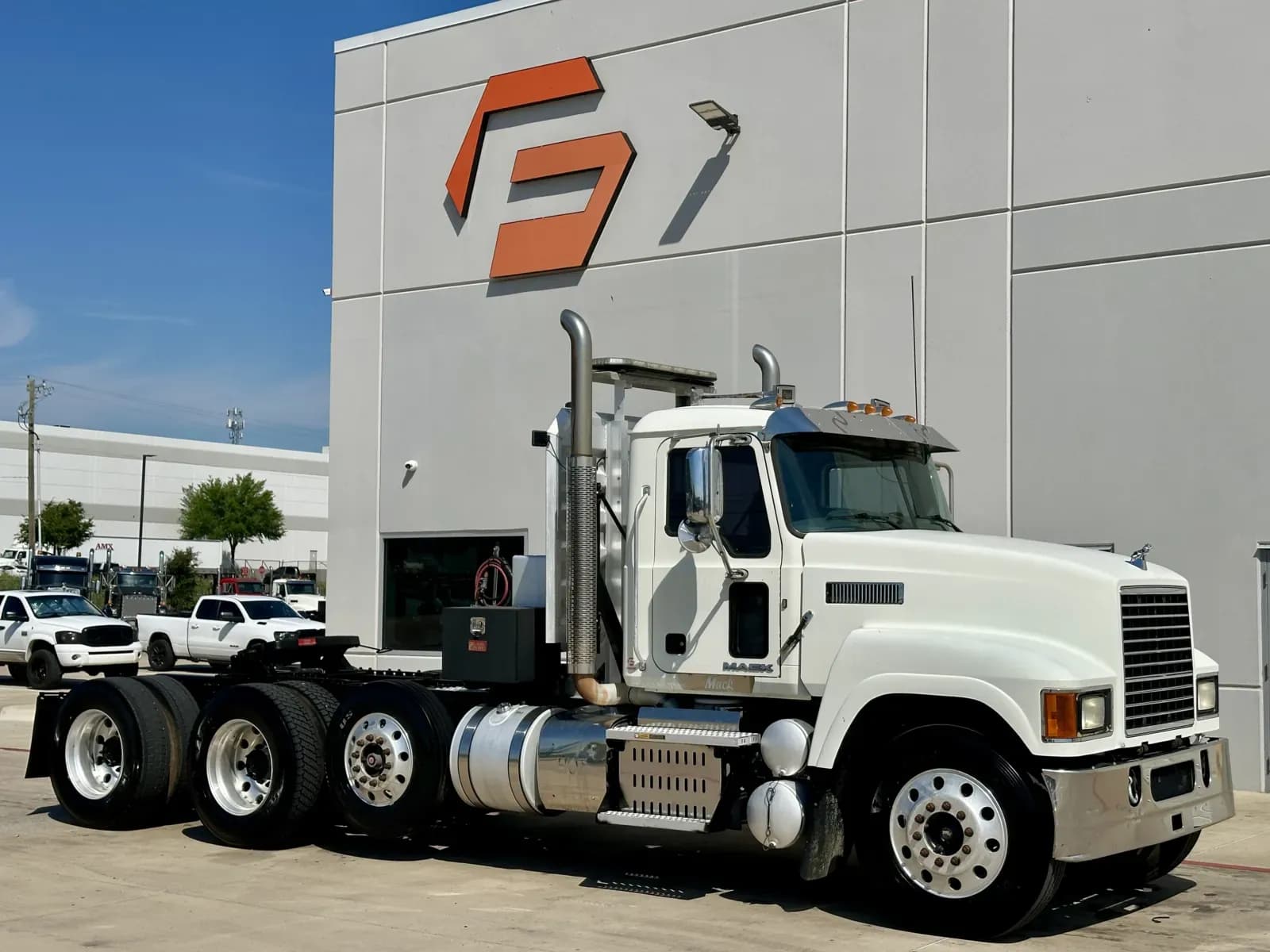 2017 Mack CHU613 - Day Cab