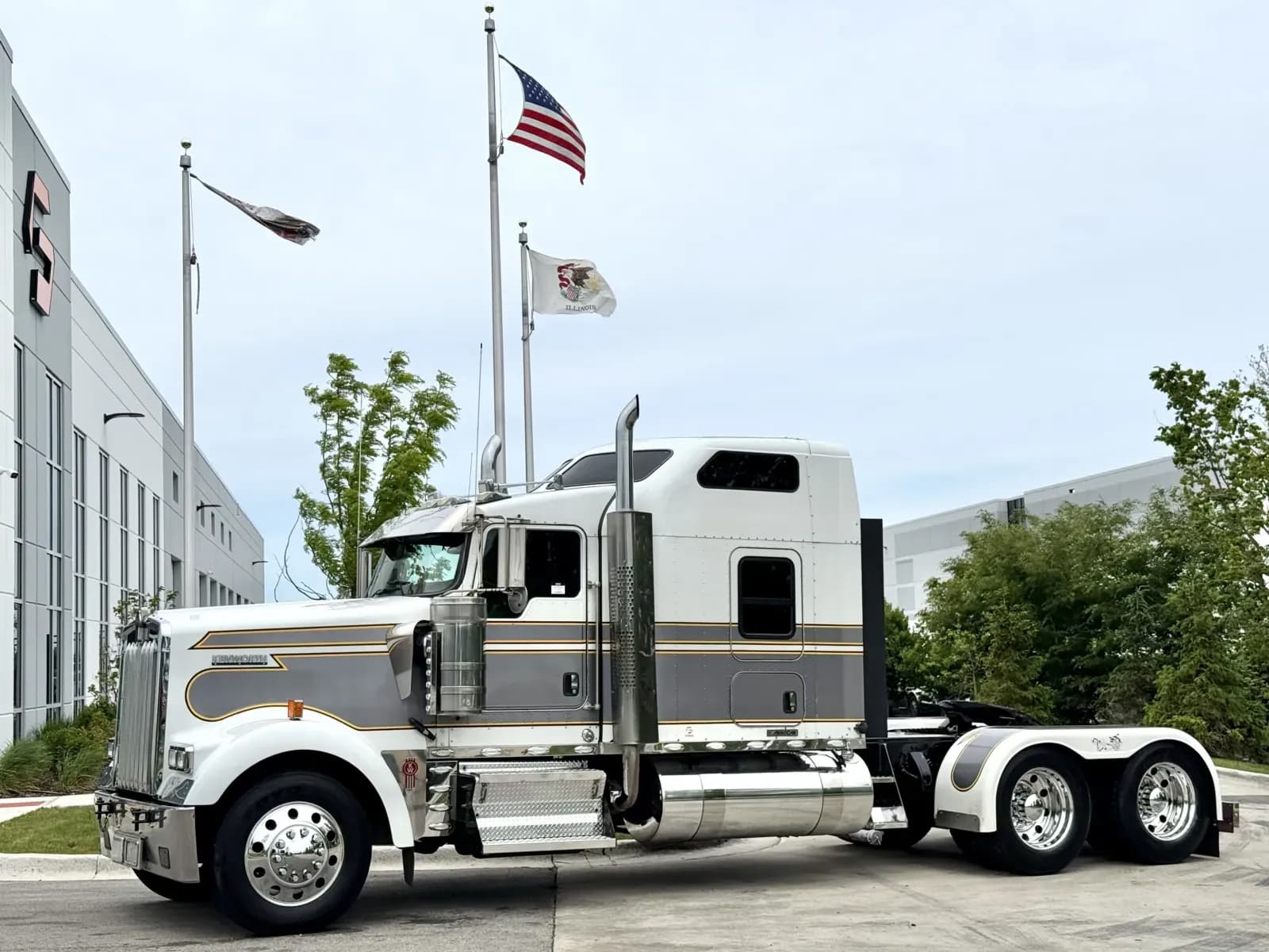 2015 Kenworth W900 - Sleeper