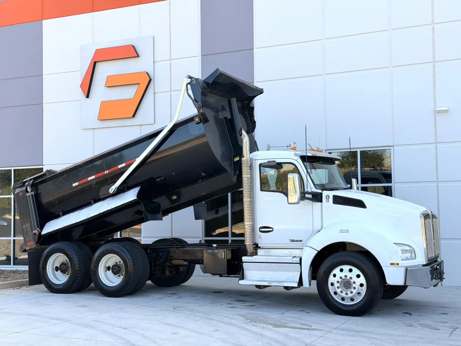 2020 Kenworth T880 - Dump