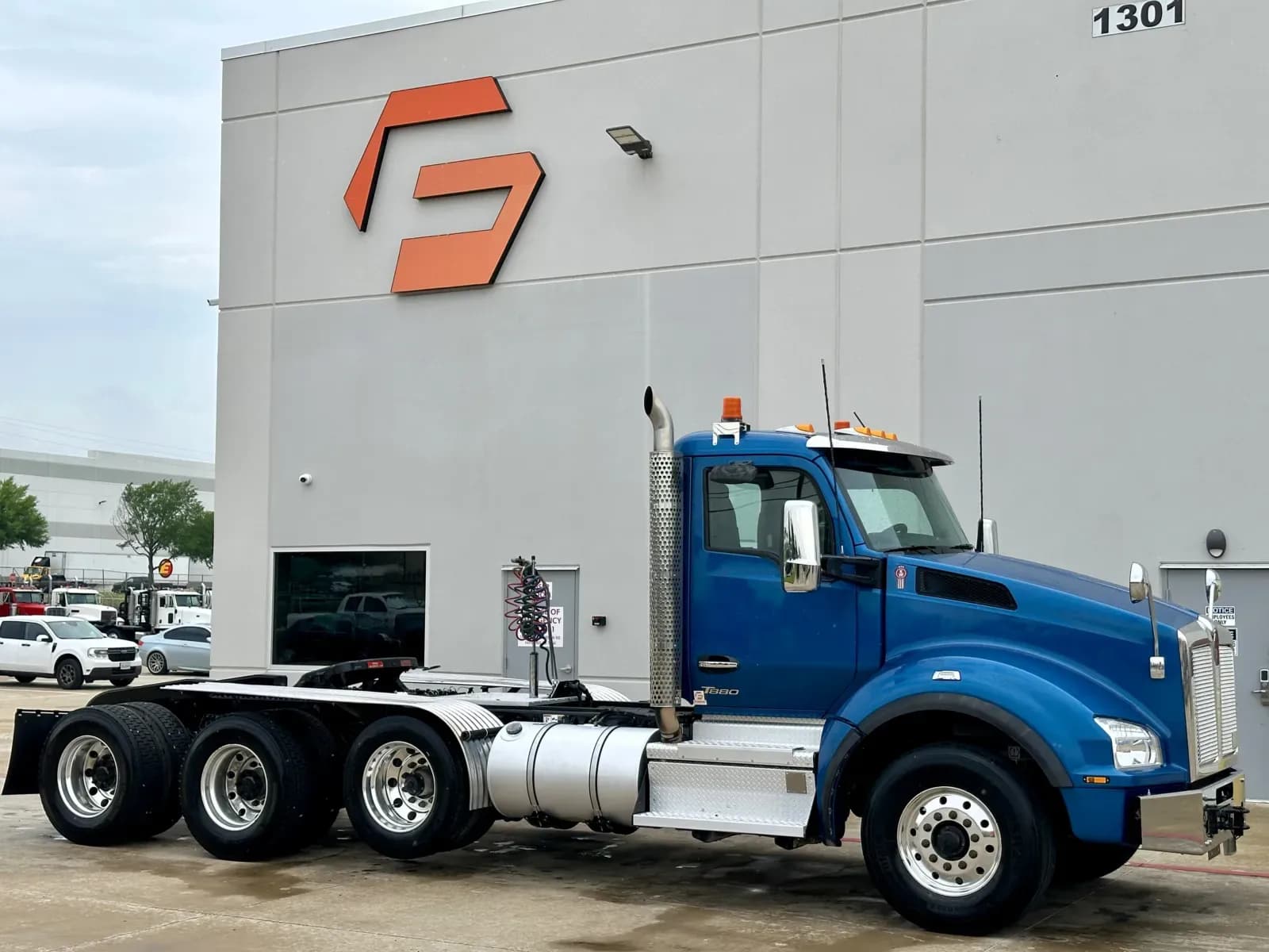 2023 Kenworth T880 - Day Cab
