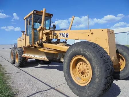 1991 International 770B Tandem Axle Road Grader