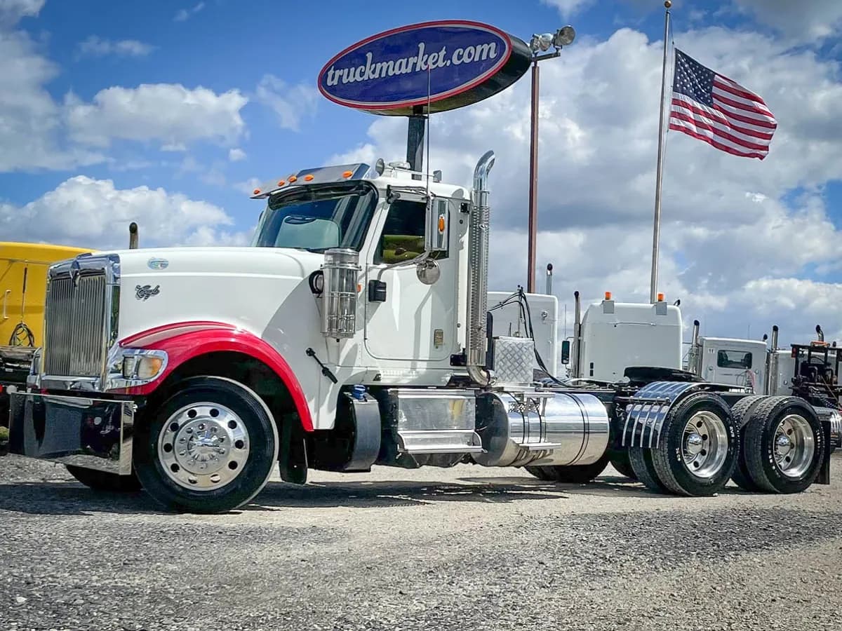2015 International 9900i - Day Cab