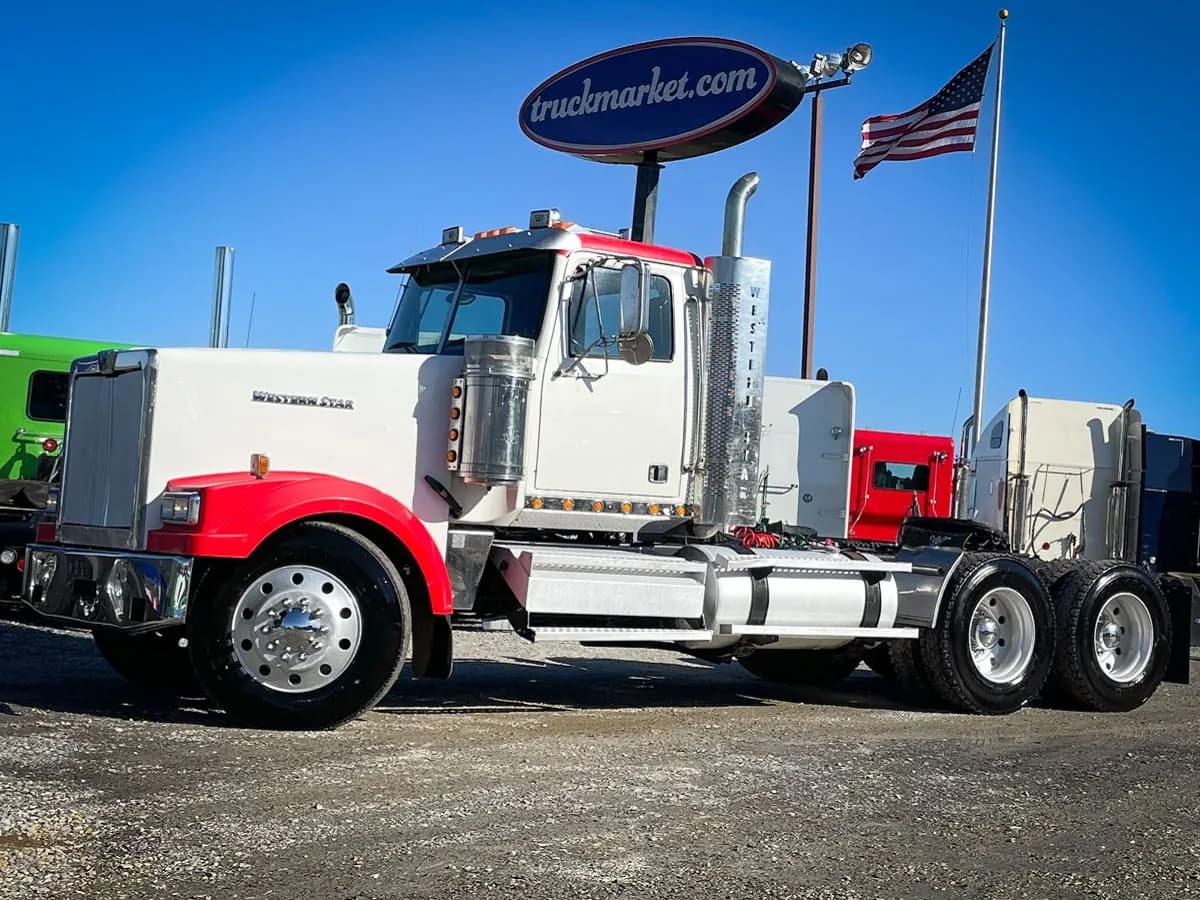 2010 Western Star 4900EX - Day Cab