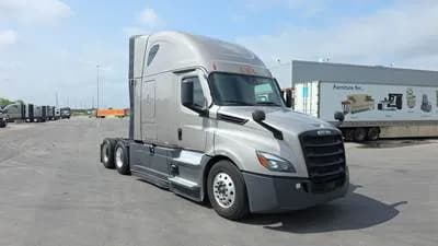 2025 Freightliner Cascadia - Sleeper