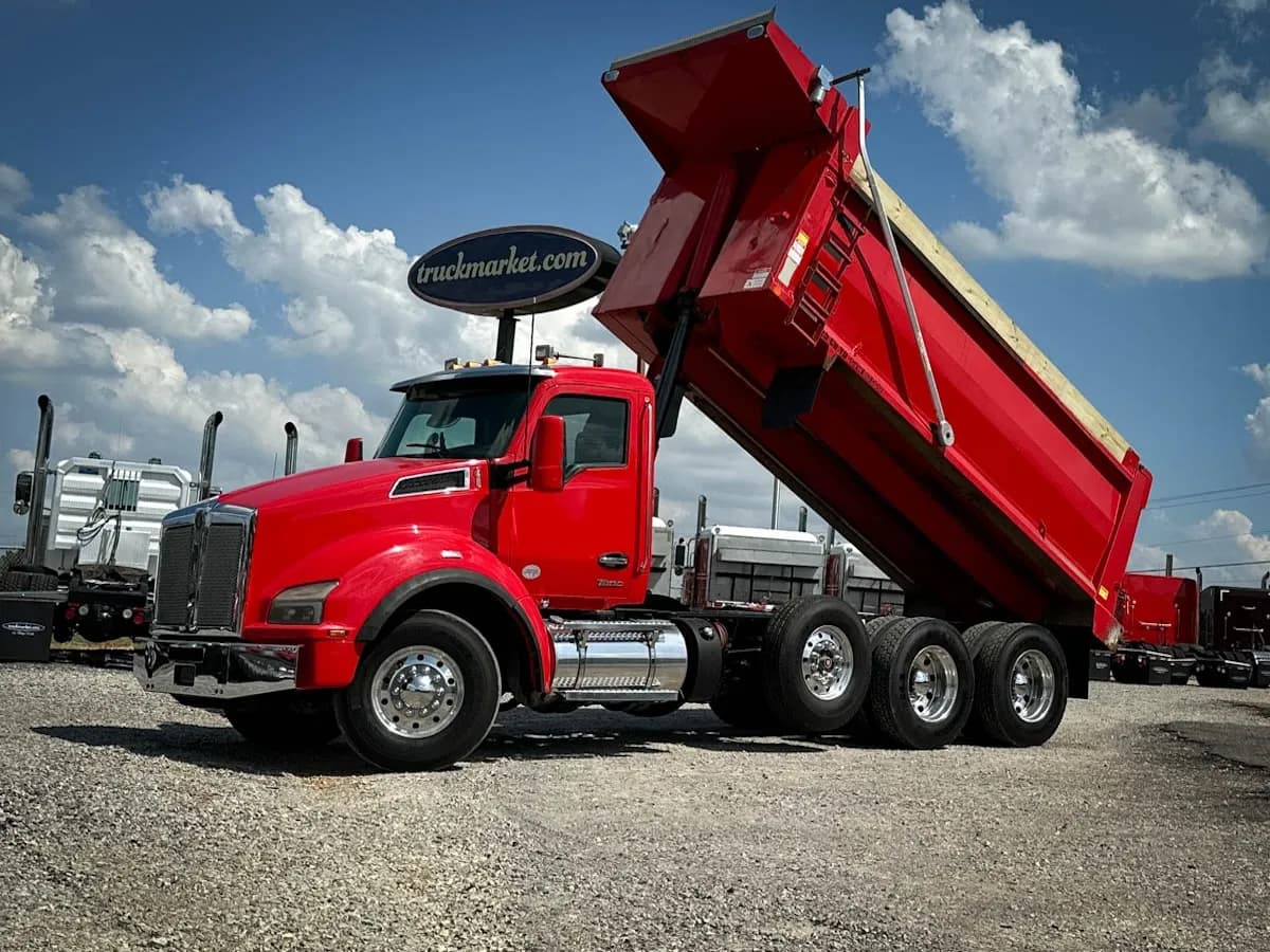 2022 Kenworth T880 TRI - Dump