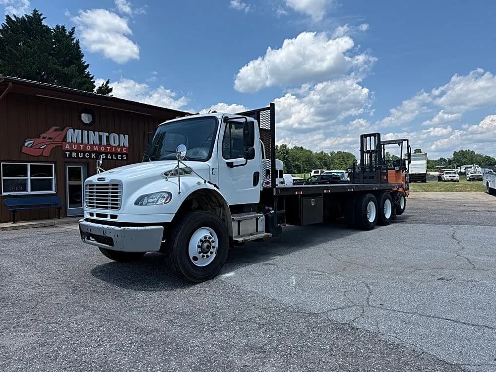 2014 Freightliner M2 106 - Flatbed
