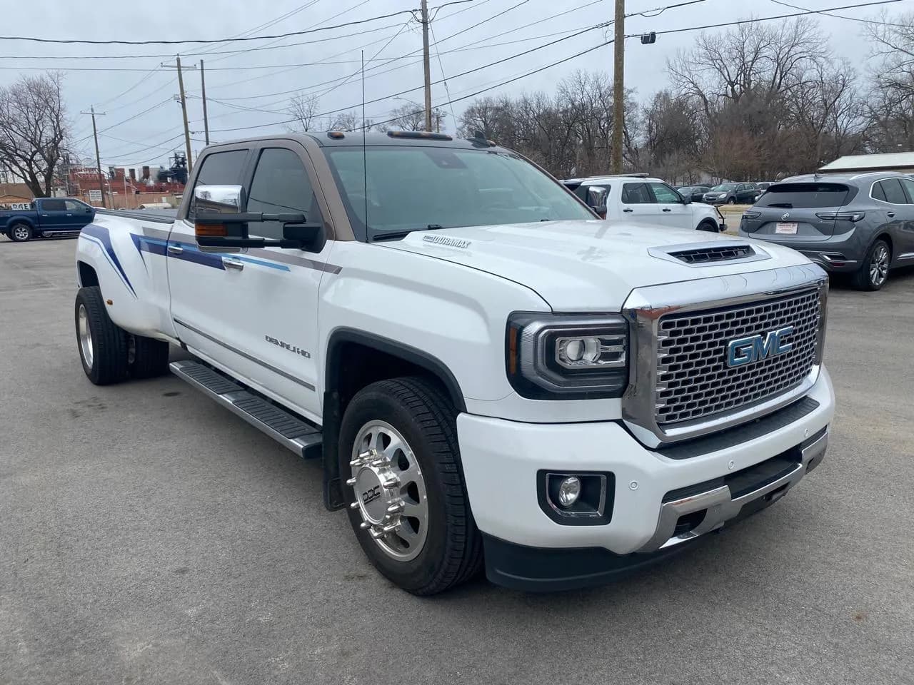 2016 GMC Sierra 3500HD Denali Crew Cab - Pickup