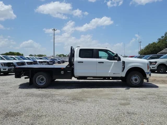 2026 Ford F-350 Crew Cab - Chassis