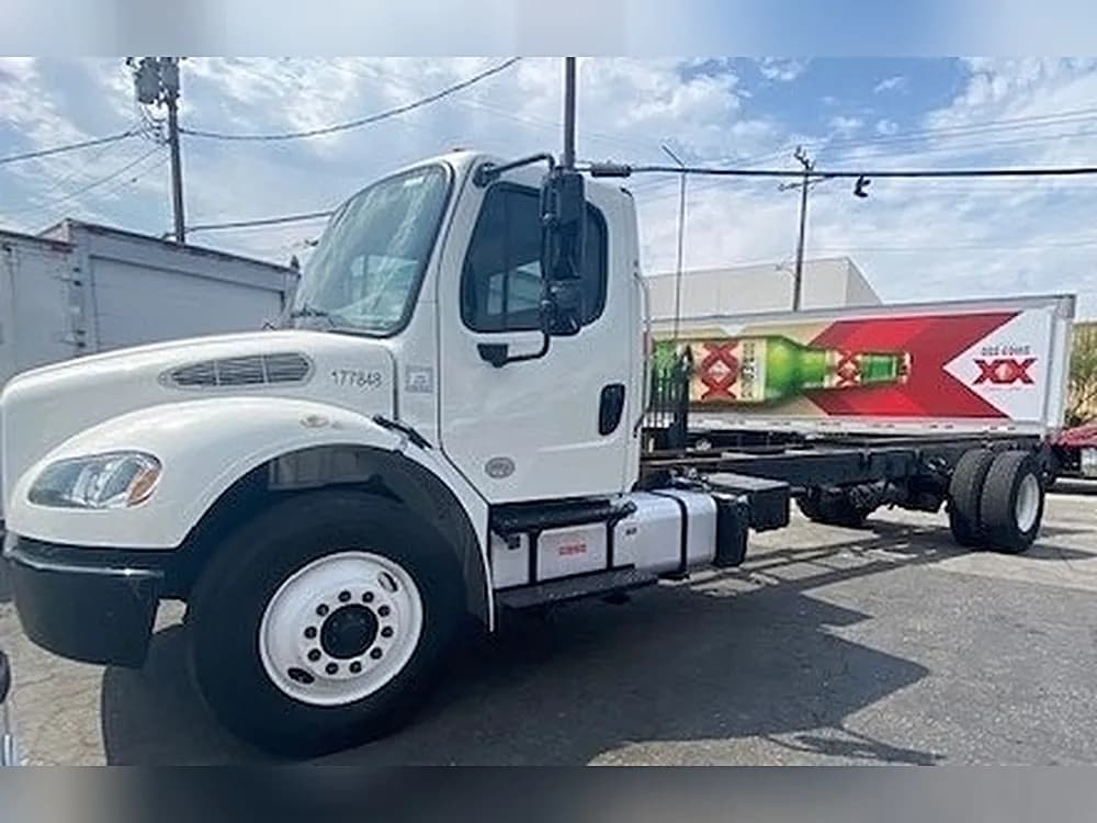 2018 Freightliner M2 106