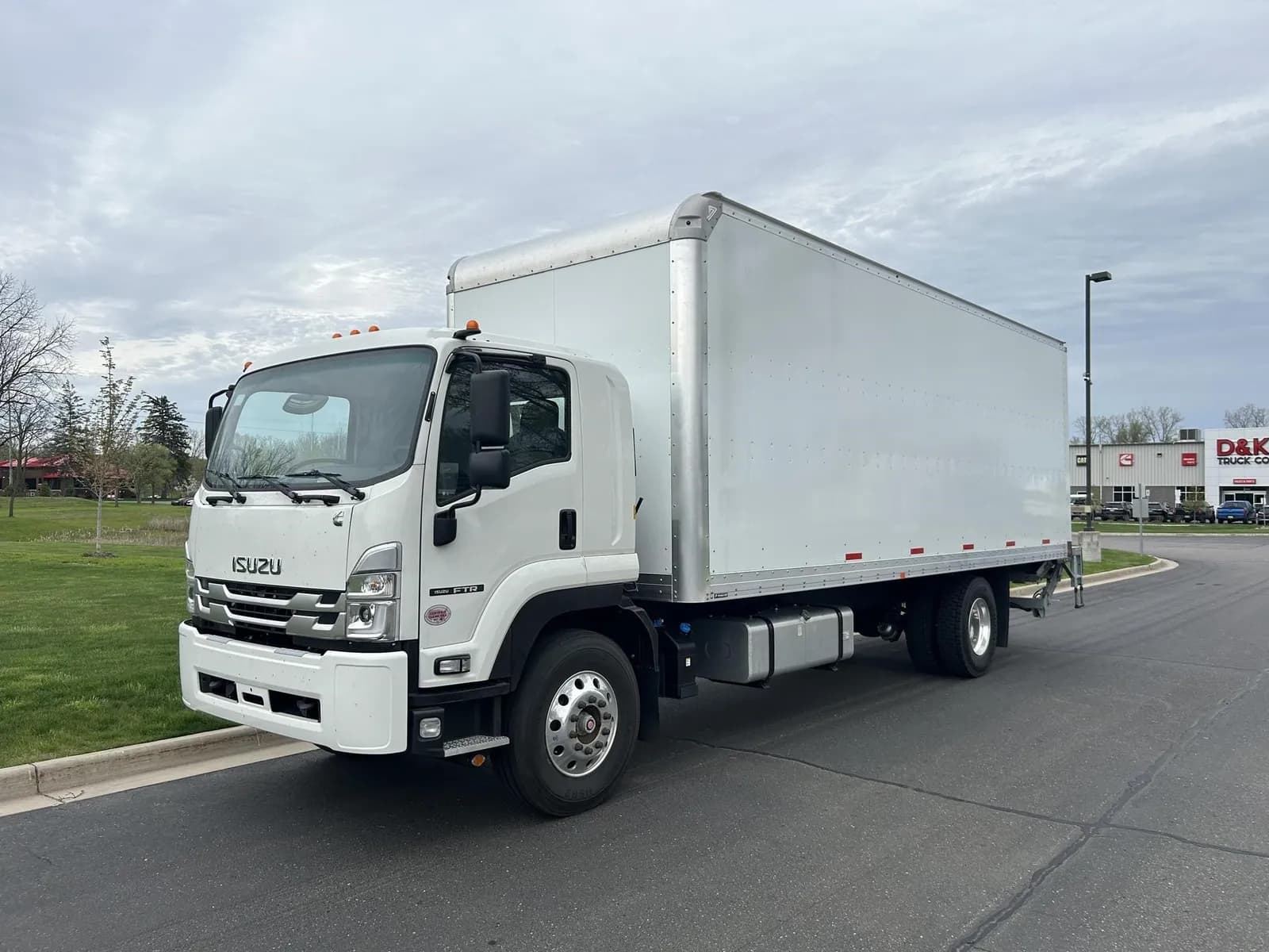 2025 Isuzu FTR - Box
