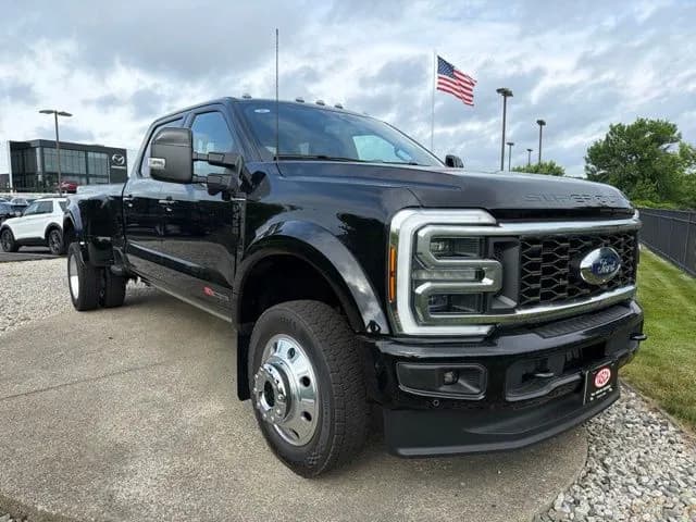 2026 Ford F-450 Crew Cab - Pickup