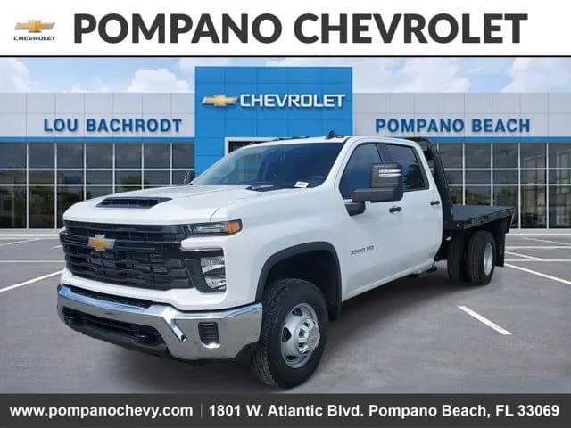 2025 Chevrolet Silverado 3500 Crew Cab - Flatbed