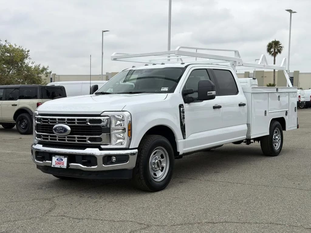 2026 Ford F-350 Crew Cab - Service