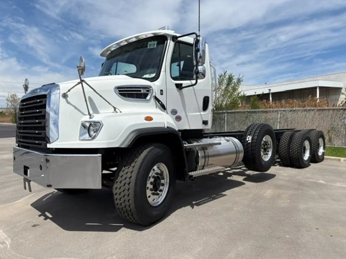 2027 Freightliner 114SD