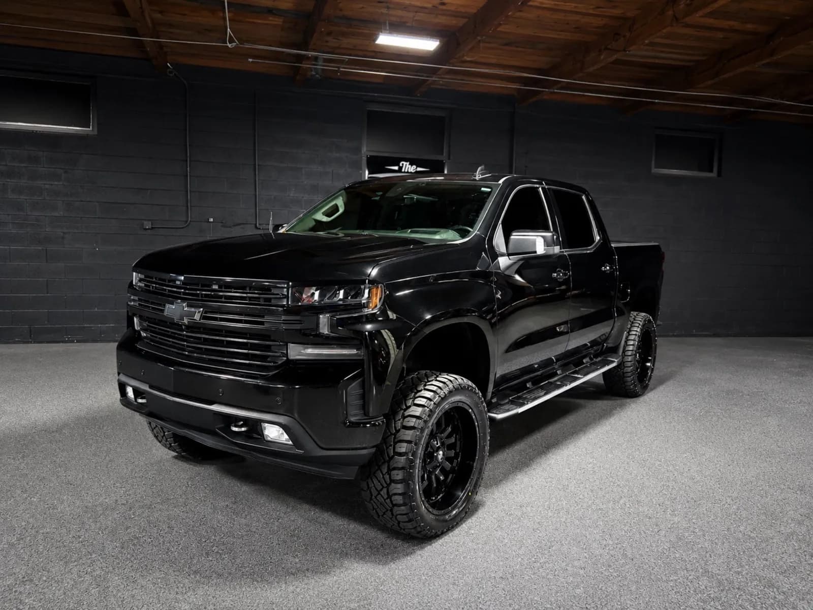 2019 Chevrolet Silverado 1500 High Country - Pickup