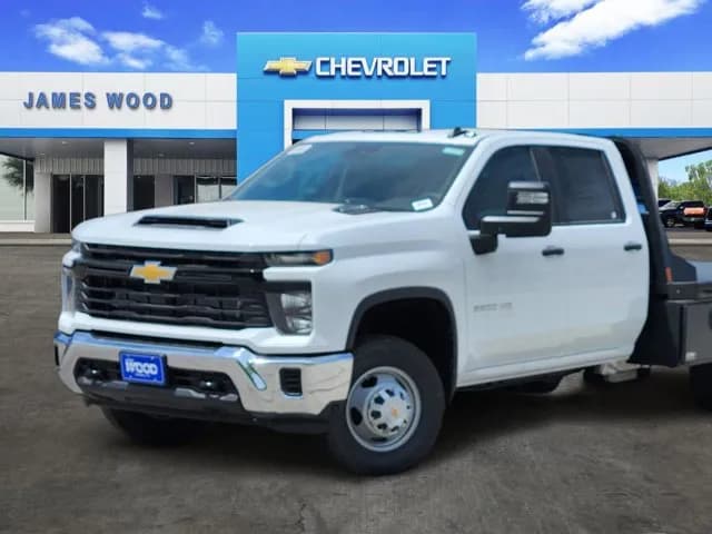2026 Chevrolet Silverado 3500 Crew Cab - Flatbed