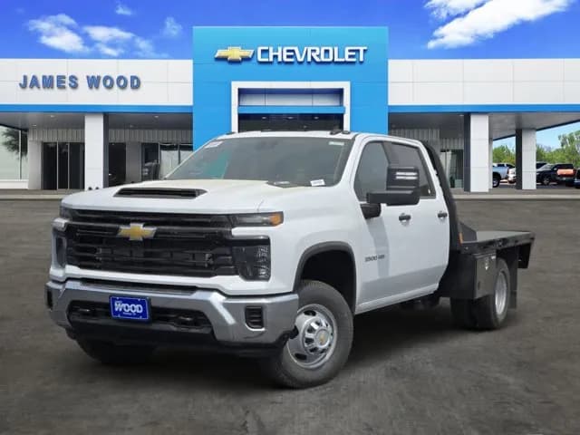 2026 Chevrolet Silverado 3500 Crew Cab - Flatbed